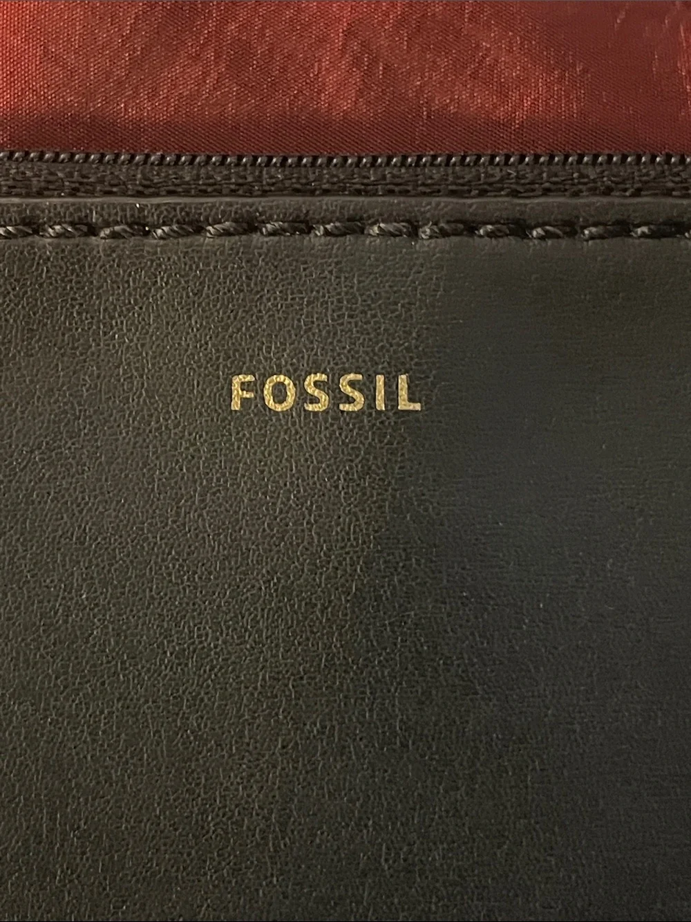 Woman’s Fossil Clutch minimalist pouch Leather with Gold 17